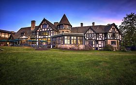 Punderson Manor Resort & Conference Center